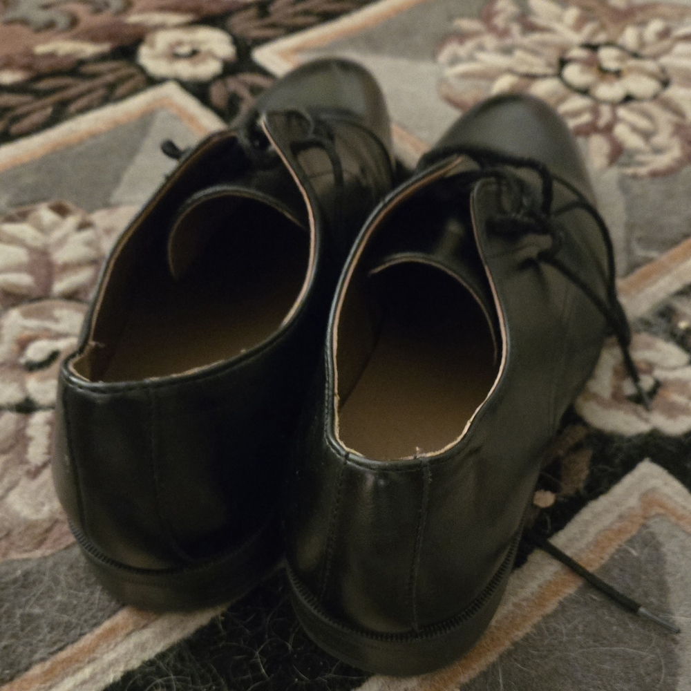 Black Leather Men's Oxfords - Picture 4 of 4